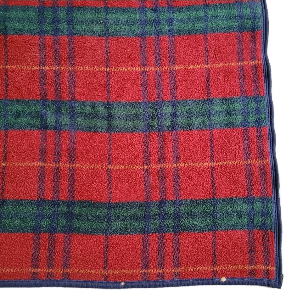 Biederlack Cuddle Wrap Throw Blanket Plaid Snap Zip Up Wearable Snuggie 50x60